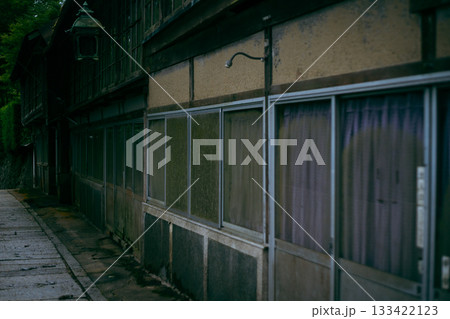 大正時代の面影を残す「能勢妙見山」の元旅館群 大正時代の面影を残す「能勢妙見山」の元旅館群 133422123