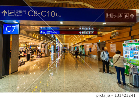 台湾　桃園市　台湾桃園国際空港　ショッピング 133423241