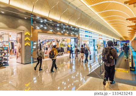 台湾　桃園市　台湾桃園国際空港　ショッピング 133423243