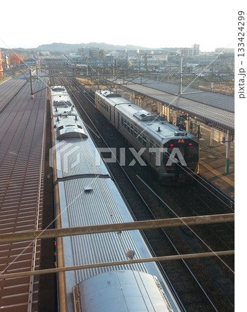 新津駅の電車 133424299