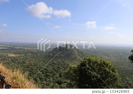 シギリヤロック、天空の宮殿から見る景色【スリランカ】 133426905