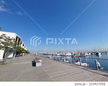 三井アウトレット横浜ベイサイドと横浜ベイサイドマリーナ 三井アウトレット横浜ベイサイドと横浜ベイサイドマリーナ 133427056