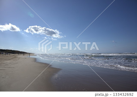 砂浜とさざなみ① 133432692