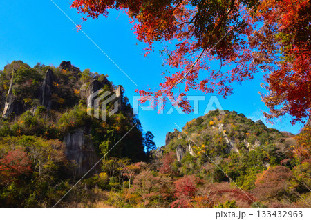 秋　深耶馬渓　一目八景　鳶巣山　夫婦岩 133432963