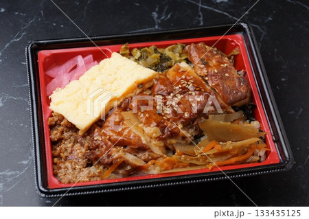 鶏照焼き弁当 鶏照焼き弁当 133435125
