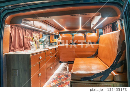 無人 キャンピングカー 自動車 133435178