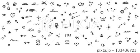 手書きの飾りイラストのベクターイラストセット。手描き、星、花、落書き、ハート、キラキラ 133436723