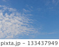 青い空と白い雲 133437949