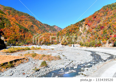 早栄橋／早川より上流(早川大橋)方向を望む(山梨県早川町)【2025.11】 133439520