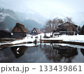 白川郷の合掌造り 133439861
