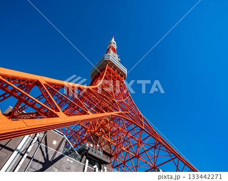 下から見上げた東京タワー 133442271