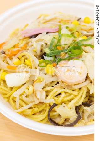 美味しいコンビニ弁当のチャンポン麺 133443149