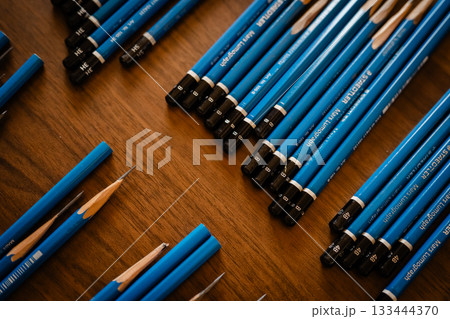 たくさんの鉛筆 133444370