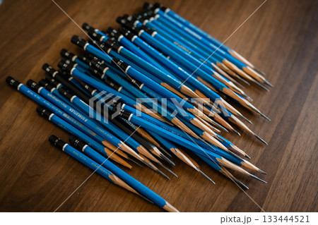 たくさんの鉛筆 133444521