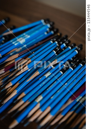 たくさんの鉛筆 たくさんの鉛筆 133444546