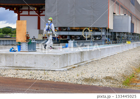 平城宮跡 東楼復原工事 東楼素屋根移動準備中 2025年9月29日 平城宮跡 東楼復原工事 東楼素屋根移動準備中 2025年9月29日 133445025