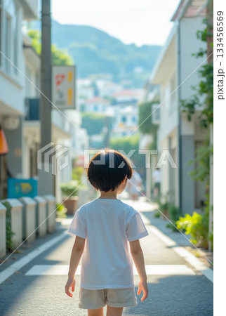 子供の一人歩き 子供の一人歩き 133456569