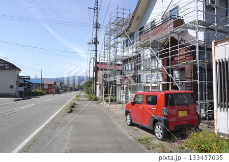 住宅の工事（足場）01 133457035