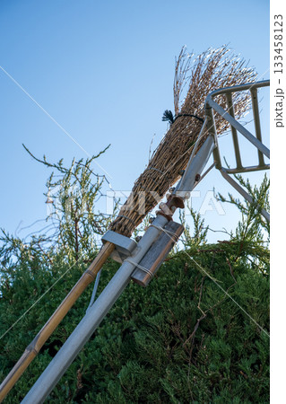 Japanese Gardener Japanese Gardener 133458123