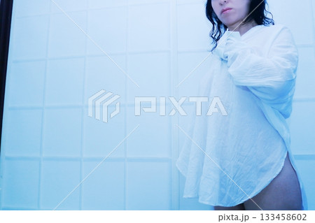 若い女性のビューティーイメージ 133458602