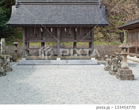 出雲二ノ宮の佐太大社本殿脇に建つ四神を奉る北末社 133458770