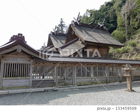 出雲三大神社のひとつであり出雲二の宮として知られる重要文化財にとうろくされた佐太大社 出雲三大神社のひとつであり出雲二の宮として知られる重要文化財にとうろくされた佐太大社 133459509
