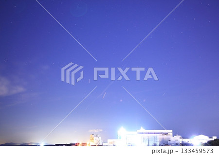 狩野川ほとりで見るレモン彗星が写る星空 狩野川ほとりで見るレモン彗星が写る星空 133459573