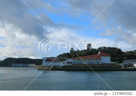 平戸瀬戸の海を外堀にした平戸城の佇まい 133460382