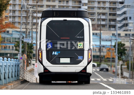 路線バス（水素燃料電池バス） 133461893