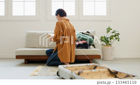 フリマサイトに出品 撮影イメージ 断捨離片付け フリマサイトに出品 撮影イメージ 断捨離片付け 133465110