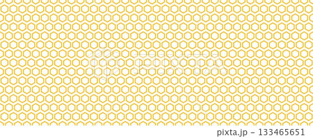 Seamless honeycomb pattern texture. Golden honey beehive mosaic shape wallpaper. Yellow repeated outline hexagon grid background. Orange repeating geometric hexagonal structure. Vector backdrop 133465651