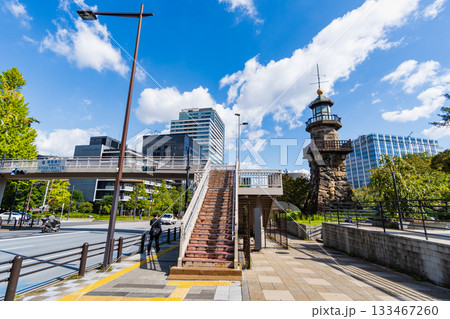 東京都 靖国通り田安門交差点から見る晴天の九段下市街風景 東京都 靖国通り田安門交差点から見る晴天の九段下市街風景 133467260