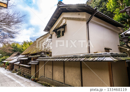 【重要伝統的建造物群保存地区】嵯峨鳥居本 冬の街並みの風景6 京都府京都市右京区 【重要伝統的建造物群保存地区】嵯峨鳥居本 冬の街並みの風景6 京都府京都市右京区 133468119
