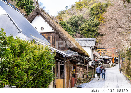 【重要伝統的建造物群保存地区】嵯峨鳥居本 冬の街並みの風景5 京都府京都市右京区 【重要伝統的建造物群保存地区】嵯峨鳥居本 冬の街並みの風景5 京都府京都市右京区 133468120