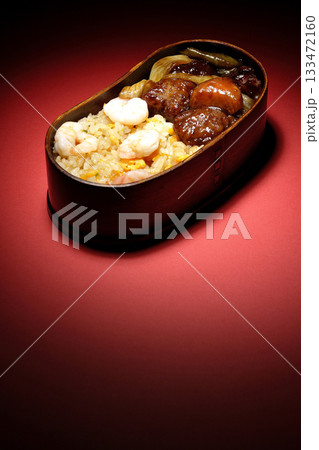 海老炒飯黒酢酢豚弁当 133472160