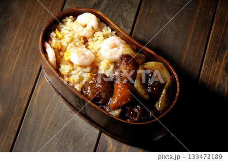 海老炒飯黒酢酢豚弁当 133472189