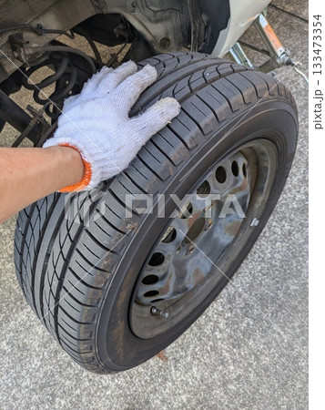 自分でタイヤ交換 133473354