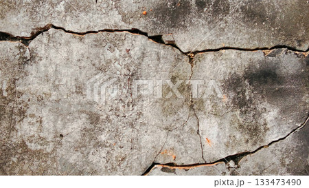 old brick wall with cracks as background texture 133473490