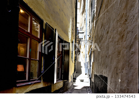 ストックホルムで最も狭い道、マーテン・トロッチグの路地 133474543