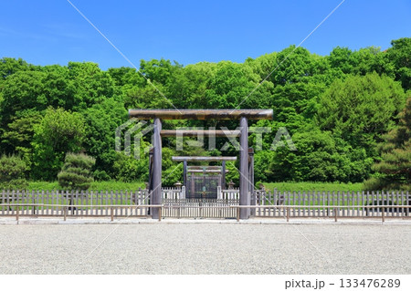 【奈良県】快晴の神武天皇 畝傍山東北陵 133476289