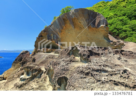 【三重県】快晴の鬼ヶ城の千畳敷 133476781