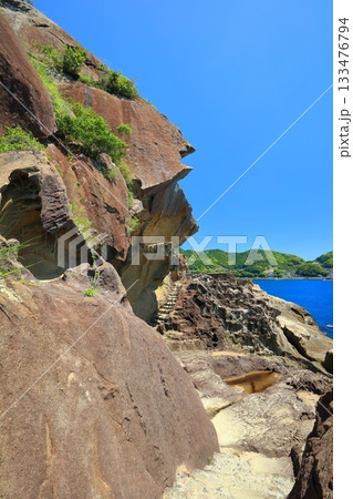 【三重県】快晴の鬼ヶ城の千畳敷 【三重県】快晴の鬼ヶ城の千畳敷 133476794