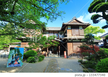 【三重県】晴天の松阪市立歴史民俗資料館（松坂城跡） 133477340