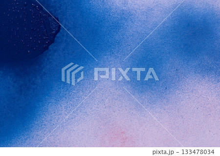 青色のスプレー塗料で塗った背景 133478034
