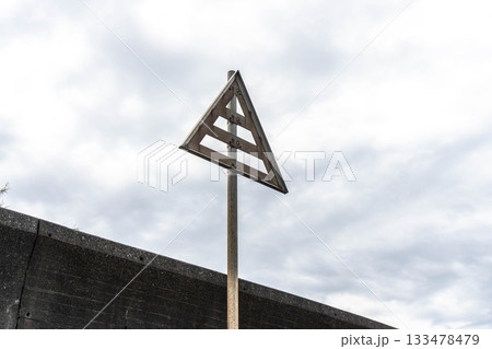 白色三角標識板 白色三角標識板 133478479