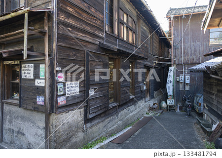 常滑やきもの散歩道のノベルティーズ T&T 133481794