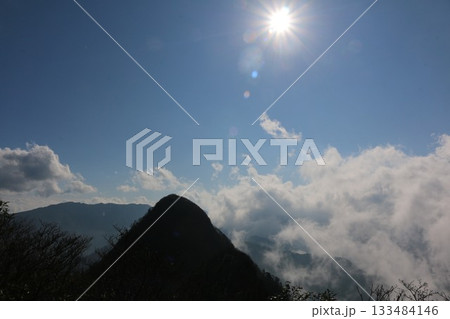 秋の石鎚山系  133484146