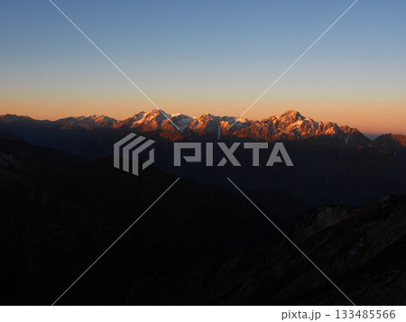 モルゲンロートに染まる立山･剱岳 133485566