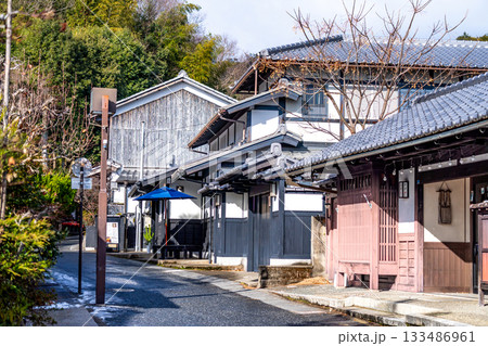 【重要伝統的建造物群保存地区】嵯峨鳥居本　冬の街並みの風景23　京都府京都市右京区 133486961