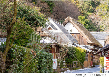 【重要伝統的建造物群保存地区】嵯峨鳥居本 冬の街並みの風景25 京都府京都市右京区 【重要伝統的建造物群保存地区】嵯峨鳥居本 冬の街並みの風景25 京都府京都市右京区 133486963